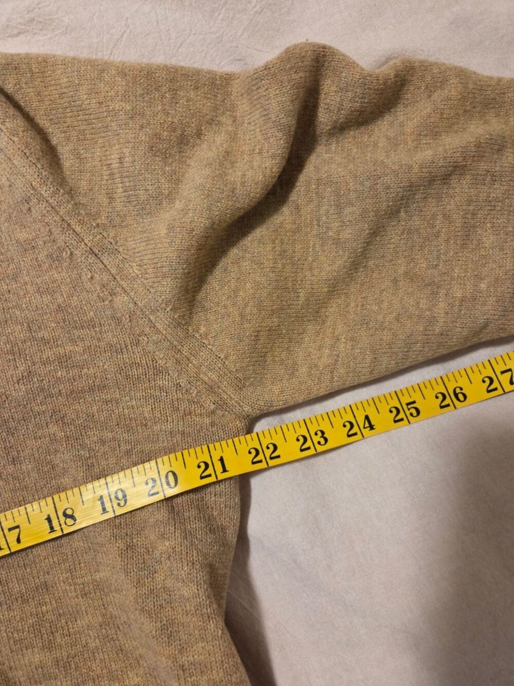 VTG Lambswool V-Neck Sweater Pullover Tan M USA Made Natural Fiber Flaw - Picture 6 of 8